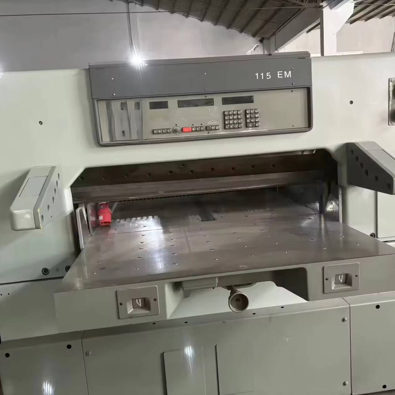 Używana gilotyna do papieru Po – Paper Cutting Guillotine recenzja i cena